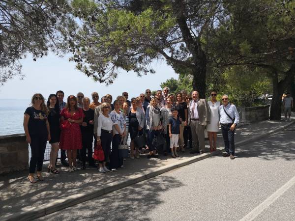 2f843472-c30b-4917-a949-708a7457e9a5